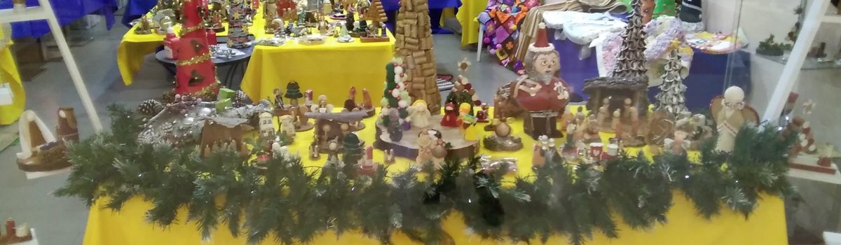 Trabalhos manuais da APPACDM no W Shopping em Santarém